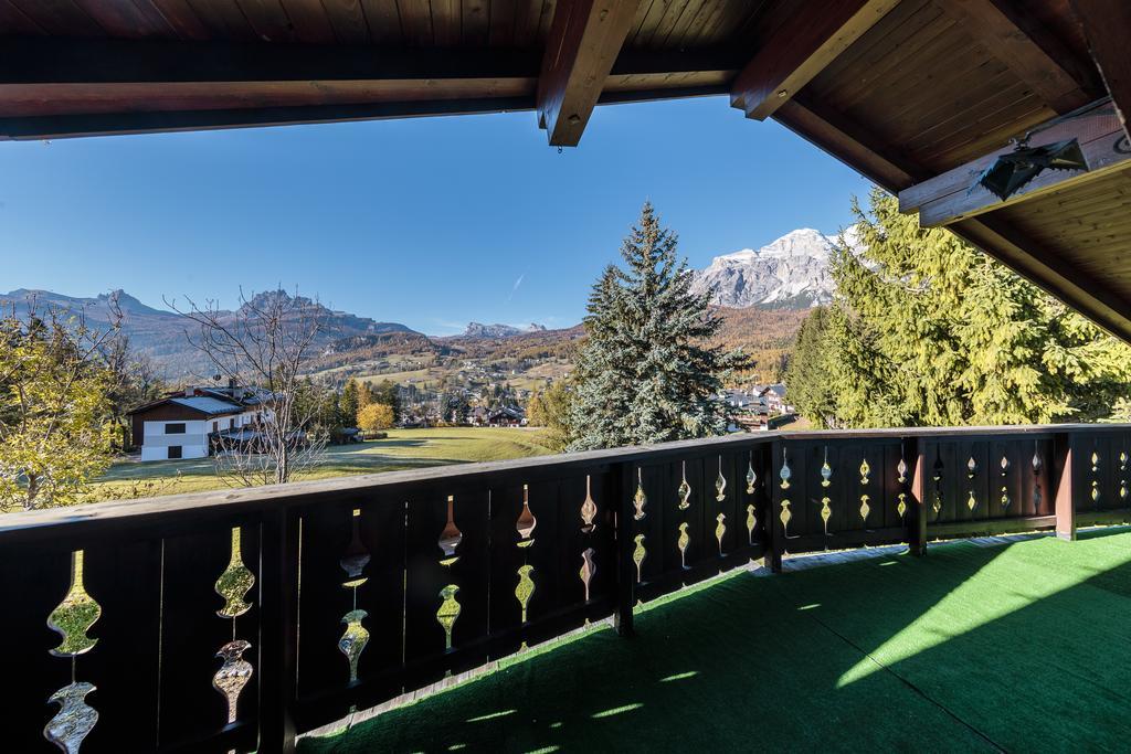 Villa Ca Perosego - Stayincortina Cortina dʼAmpezzo Kültér fotó